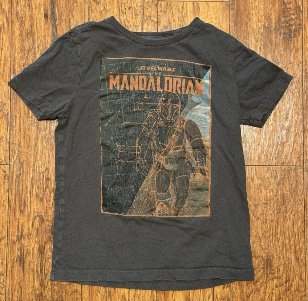 Youth Star Wars The Mandalorian Shirt by Old Navy - Size Youth S (6-7)
